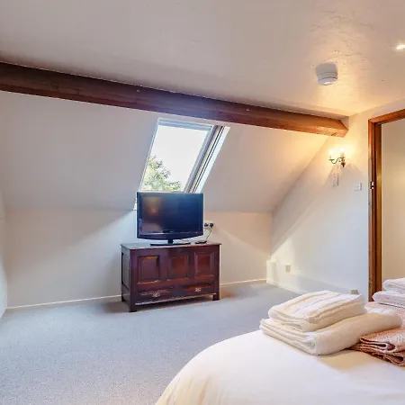 3 Bed In Tamar Valley 78918 Holiday home Stoke Climsland